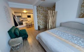 Studio Duplex